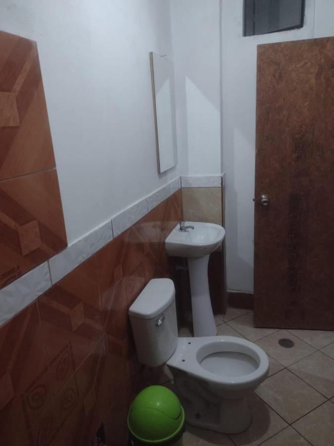 Flying Monkey Hostel Наска Екстер'єр фото